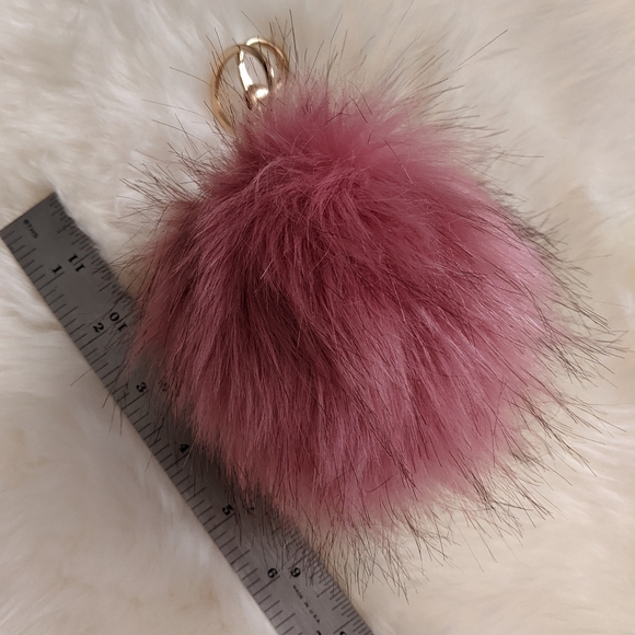 Large Pink Faux Fur Purse Pouf - Picture 3 of 3